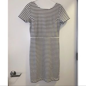 Scoop neck striped dress